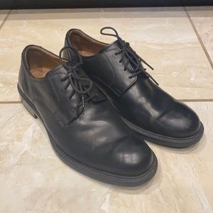 Johnston & Murphy dress shoes, black, size 9.5